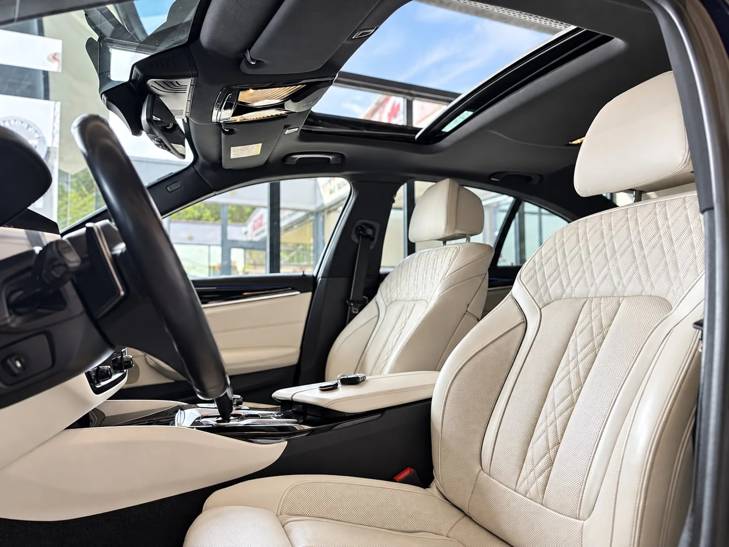 BMW 540 d* M-Sport* xDrive* Full* Обдух* H&U* ЛИЗИНГ , снимка 8 - Автомобили и джипове - 56083855