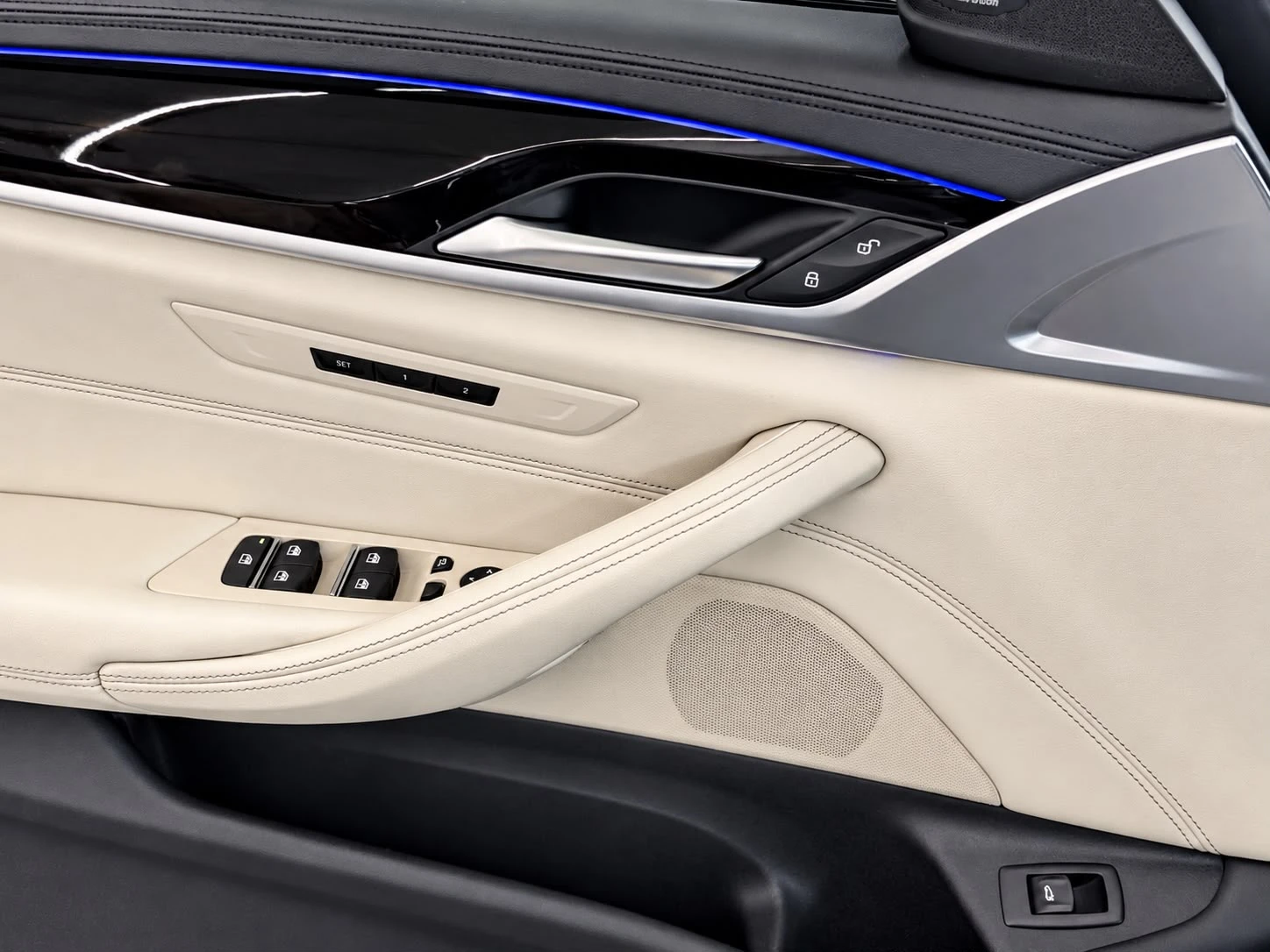 BMW 540 d* M-Sport* xDrive* Full* Обдух* H&U* ЛИЗИНГ , снимка 7 - Автомобили и джипове - 56083855