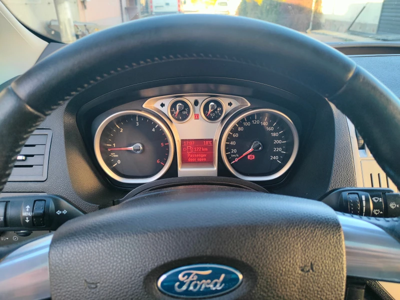 Ford Kuga 4х4 TITANIUM , снимка 13 - Автомобили и джипове - 47738730