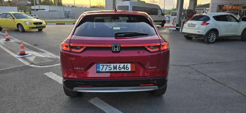Honda Hr-v УНИКАТ-НАВИГАЦИЯ-КОЖА-АВТОМАТ, снимка 4 - Автомобили и джипове - 52064847