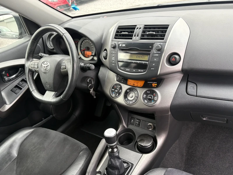 Toyota Rav4 2.2D4D-150кс.-4х4-Кожен салон, снимка 11 - Автомобили и джипове - 53456962