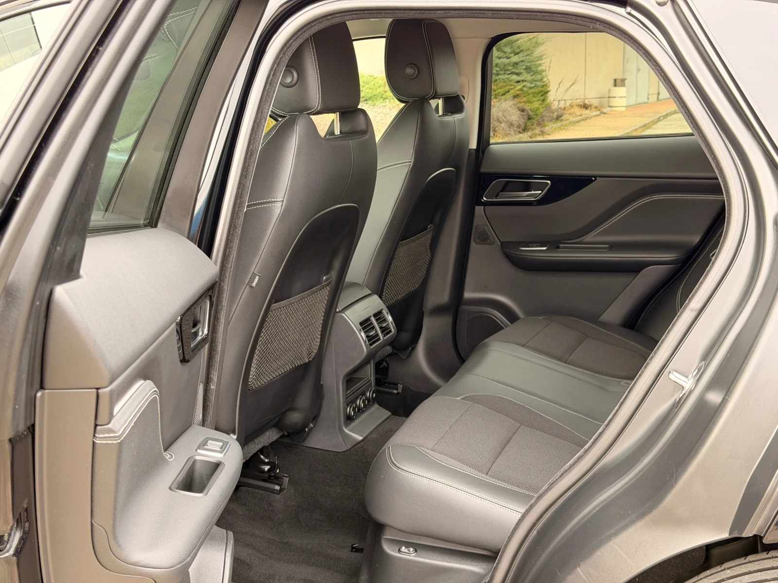 Jaguar F-PACE R-DAYNAMIC-�������-����-KEYLESS-������-105�.��-��� | Mobile.bg � ����������� 11