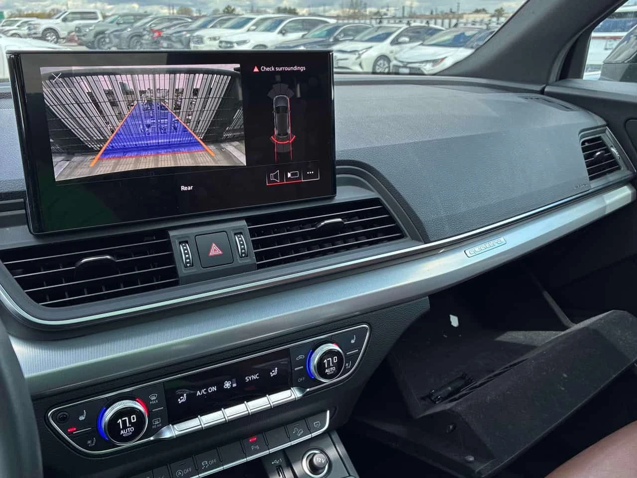 Audi Q5 * Progressiv * ДИСТРОНИК * PANO * DIGITAL* ОБДУХВА, снимка 17 - Автомобили и джипове - 54435588