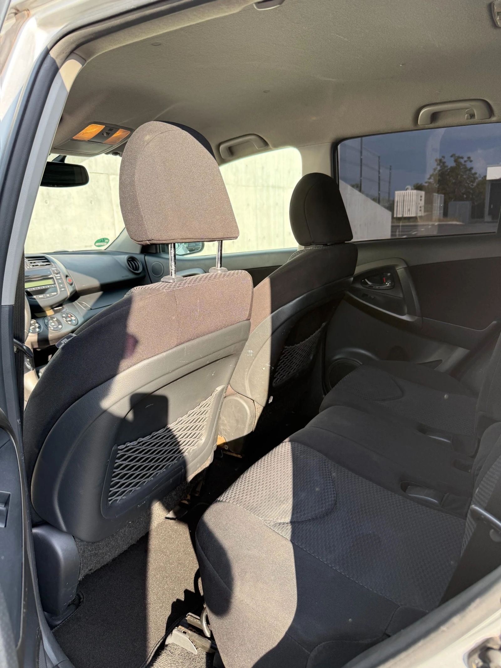 Toyota Rav4 4x4 АВТОМАТИК, снимка 12 - Автомобили и джипове - 54825829