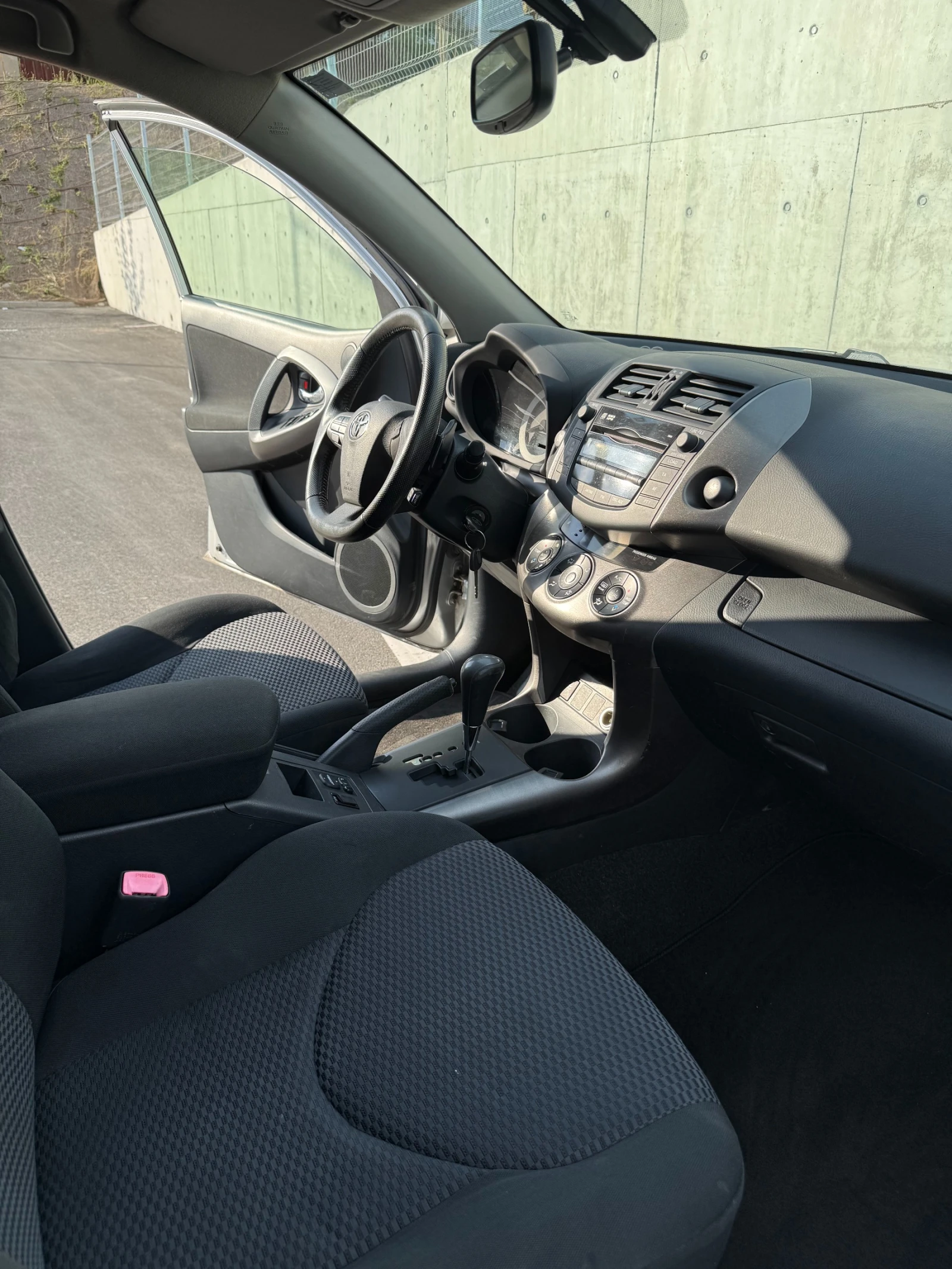 Toyota Rav4 4x4 АВТОМАТИК, снимка 8 - Автомобили и джипове - 54825829