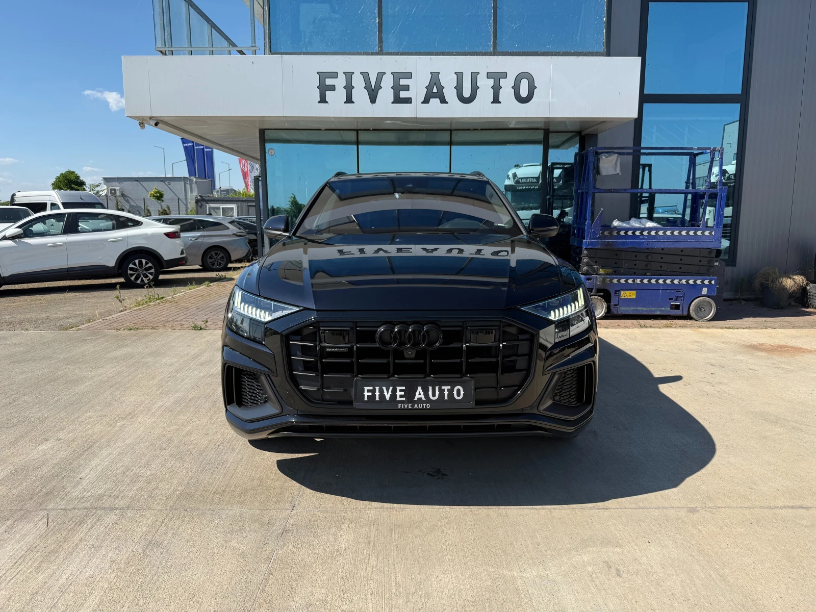 Audi Q8 / 82000КМ / S line / Acc / B&O / 360 / Pano / , снимка 2 - Автомобили и джипове - 55000546