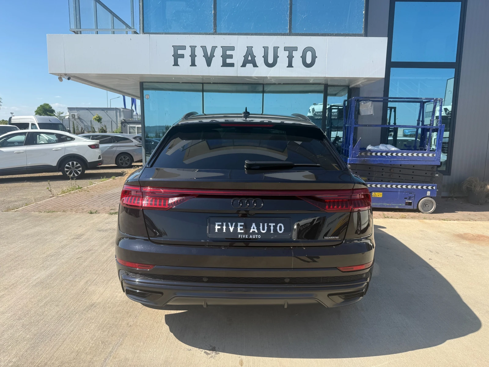 Audi Q8 / 82000КМ / S line / Acc / B&O / 360 / Pano / , снимка 6 - Автомобили и джипове - 55000546