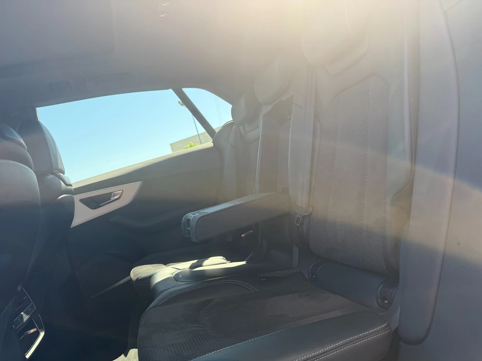Audi Q8 / 82000КМ / S line / Acc / B&O / 360 / Pano / , снимка 14 - Автомобили и джипове - 55000546