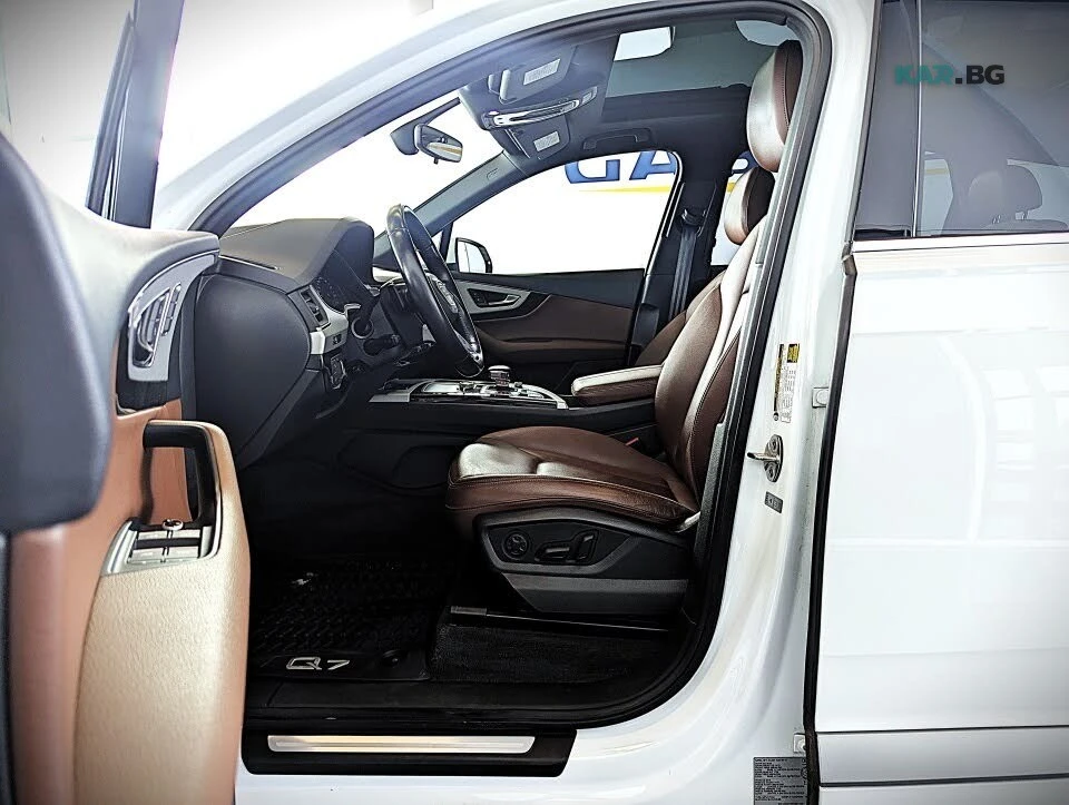 Audi Q7  Komfort * АвтоКредит * (ЦЕНА ДО БГ), снимка 14 - Автомобили и джипове - 55052567