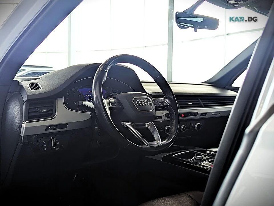 Audi Q7  Komfort * АвтоКредит * (ЦЕНА ДО БГ), снимка 15 - Автомобили и джипове - 55052567