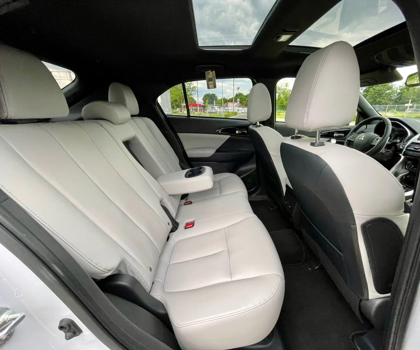 Mitsubishi Eclipse Cross 1.5 T GT - AWD / 4x4 / FULL, снимка 16 - Автомобили и джипове - 55212377