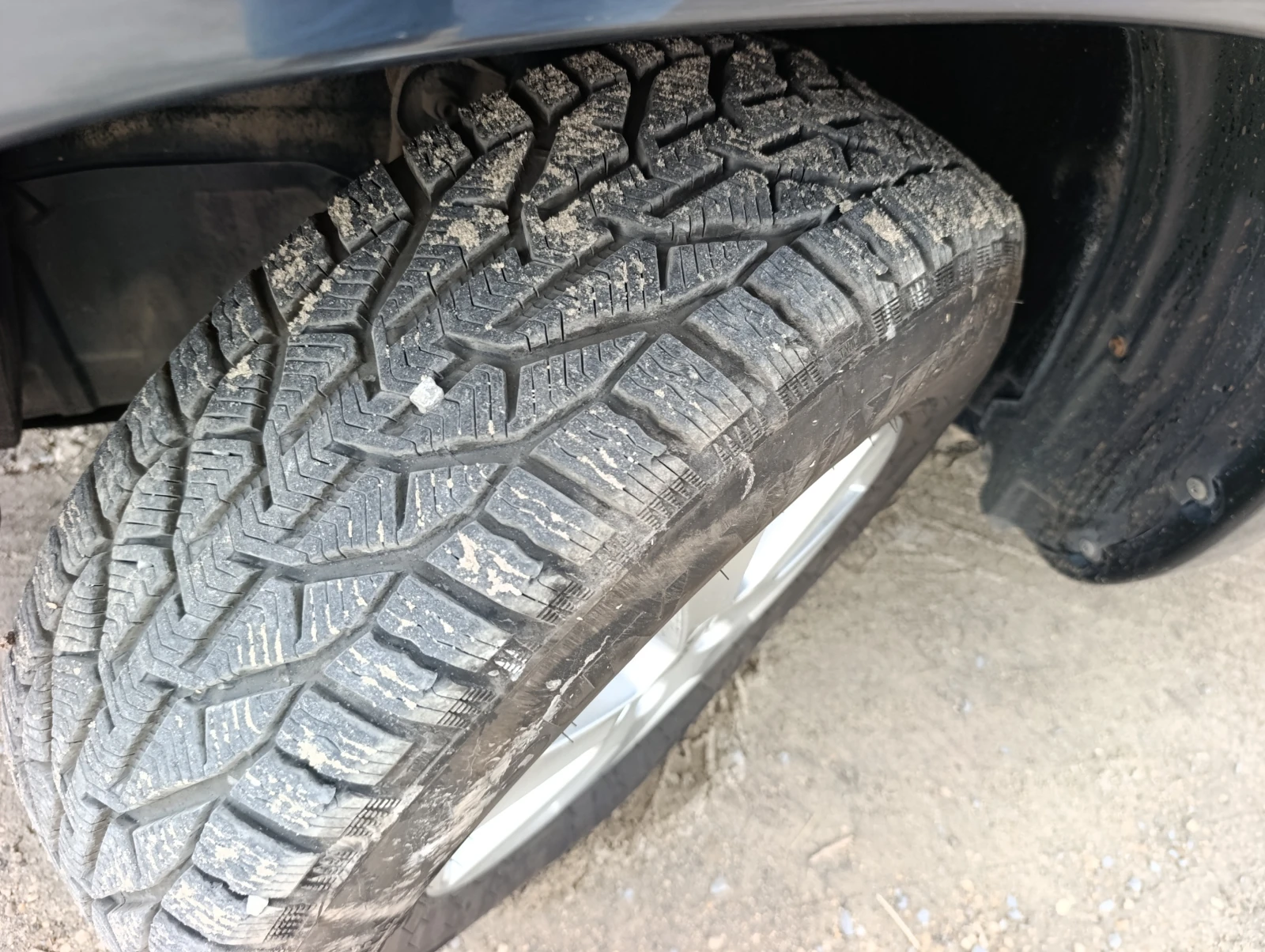 Toyota Rav4 2.2D-4 D 177 PS, снимка 13 - Автомобили и джипове - 55221472