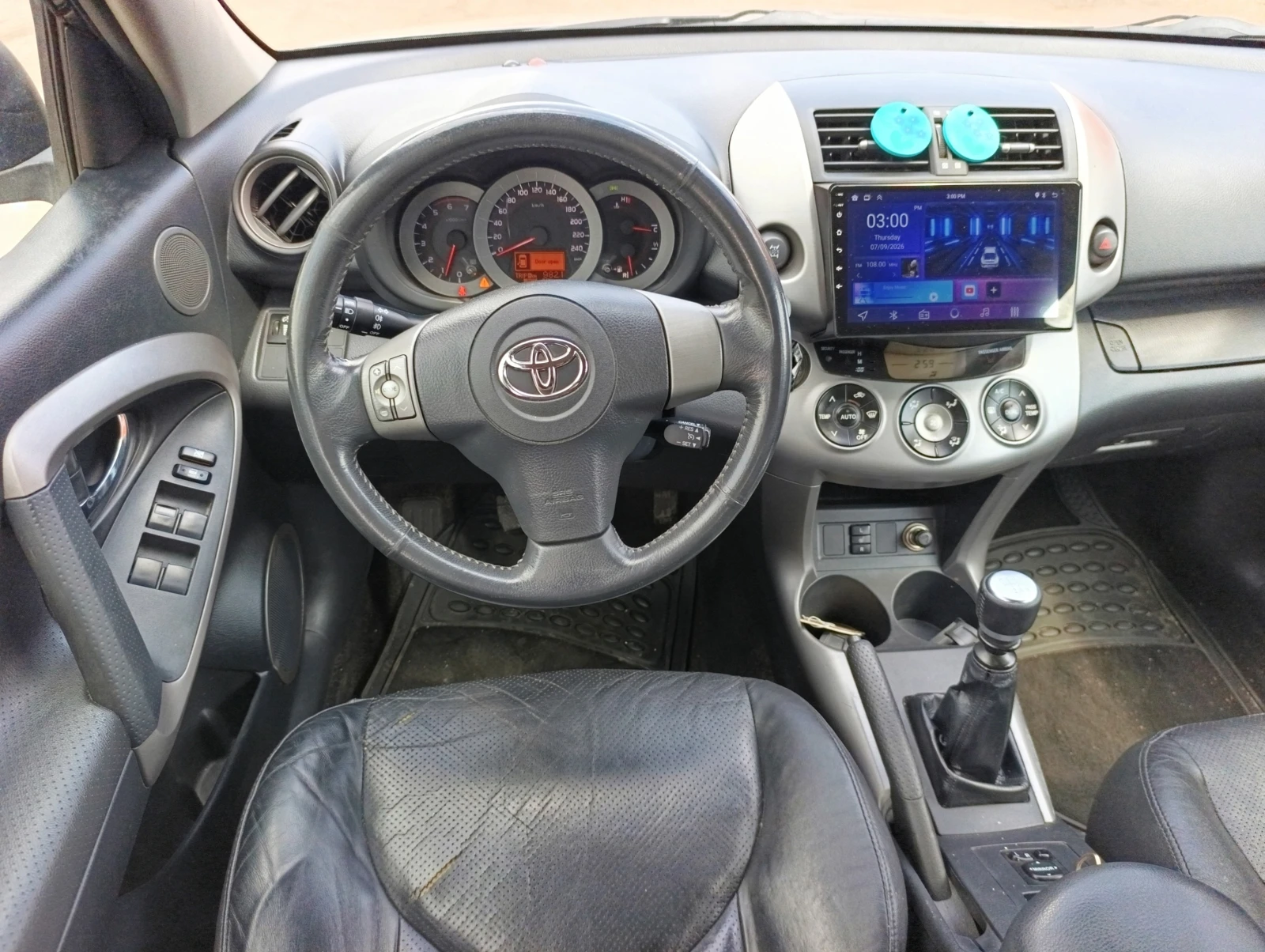 Toyota Rav4 2.2D-4 D 177 PS, снимка 10 - Автомобили и джипове - 55221472