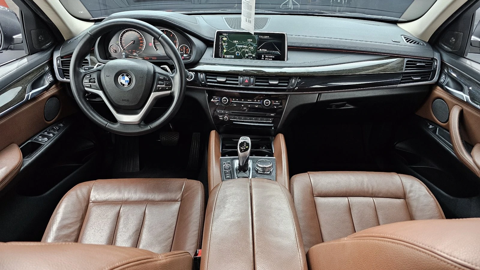 BMW X6 xDrive30d* HUD* ЕЛ. БАГАЖНИК* 360* КРАЙНА ЦЕНА, снимка 7 - Автомобили и джипове - 55348958