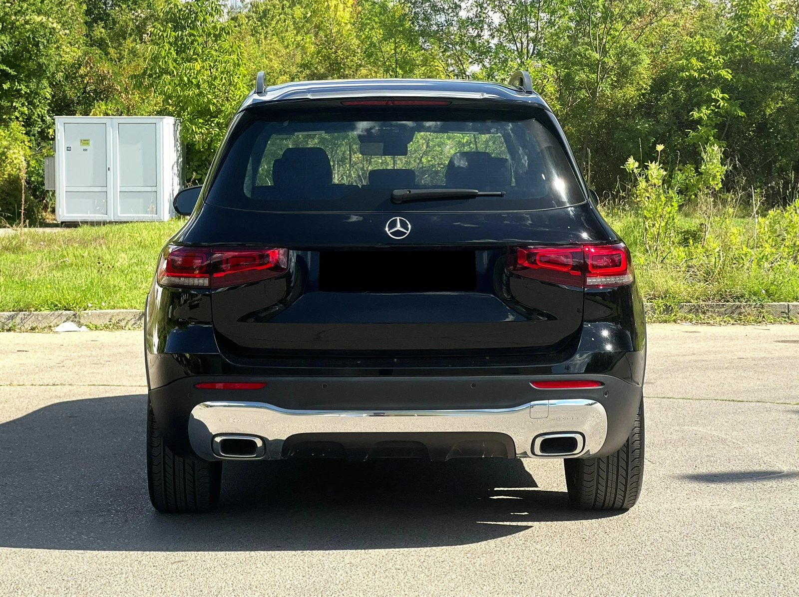 Mercedes-Benz GLB 250 AMG / NIGHT / BURM / 4-MATIC / PANO / 360 / , снимка 5 - Автомобили и джипове - 56104651