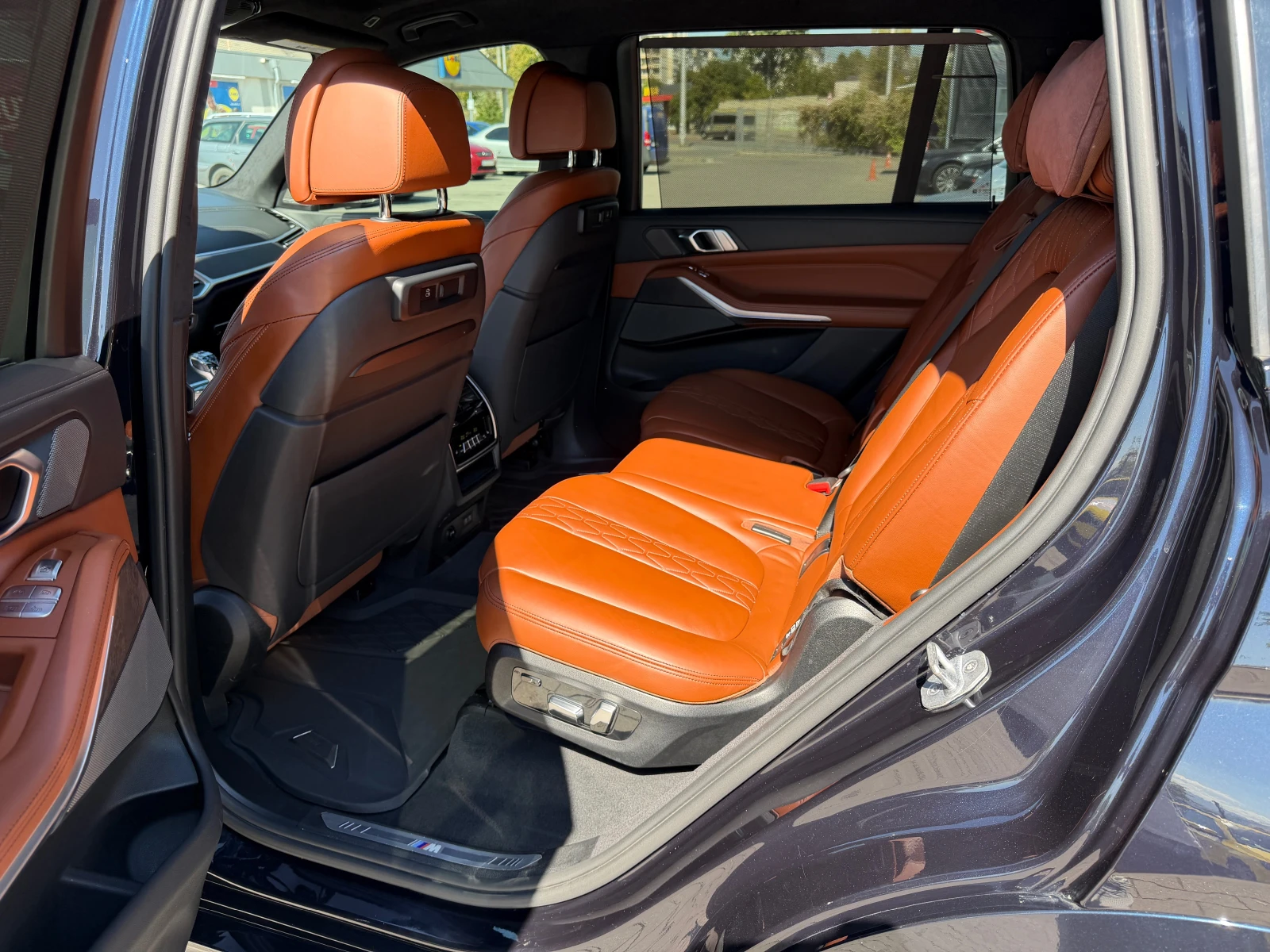 BMW X7 M50I Individual line / Кристал / Камера 360, снимка 12 - Автомобили и джипове - 56119133