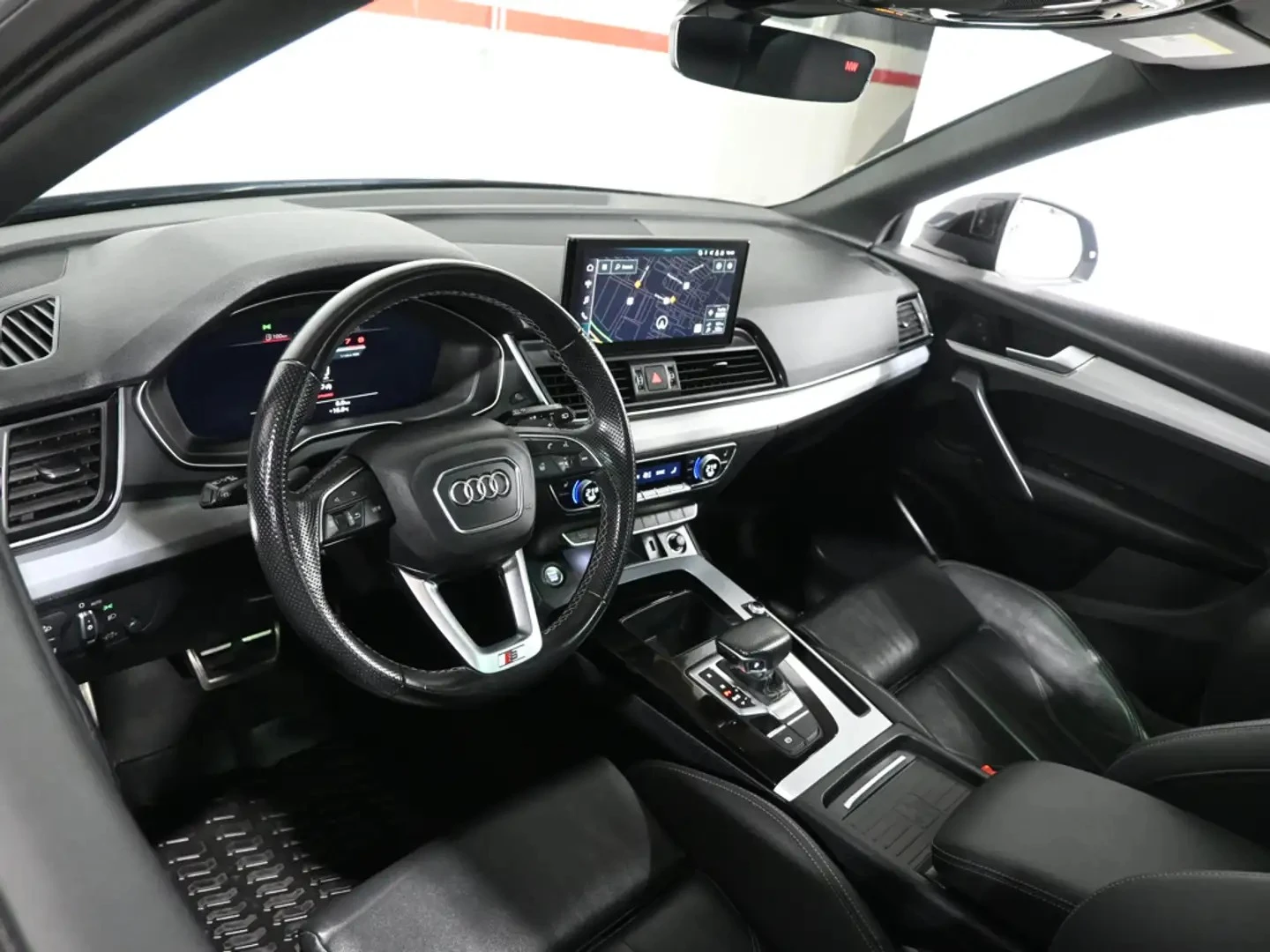 Audi Q5 S-Line Black Optic Автокредит Цена до България, снимка 10 - Автомобили и джипове - 56195504