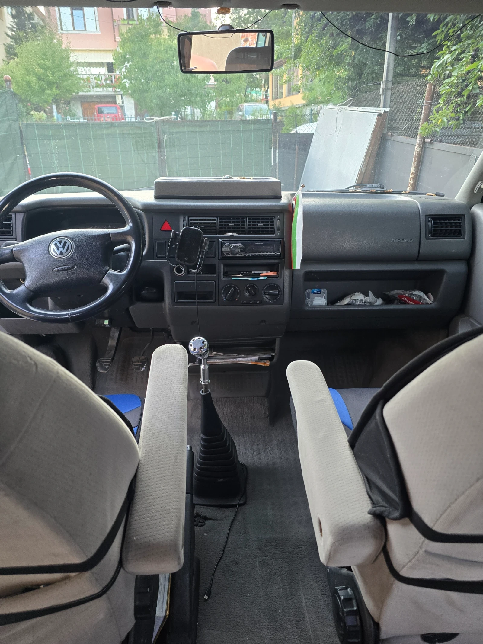 VW Caravelle T4, снимка 13 - Бусове и автобуси - 55513353