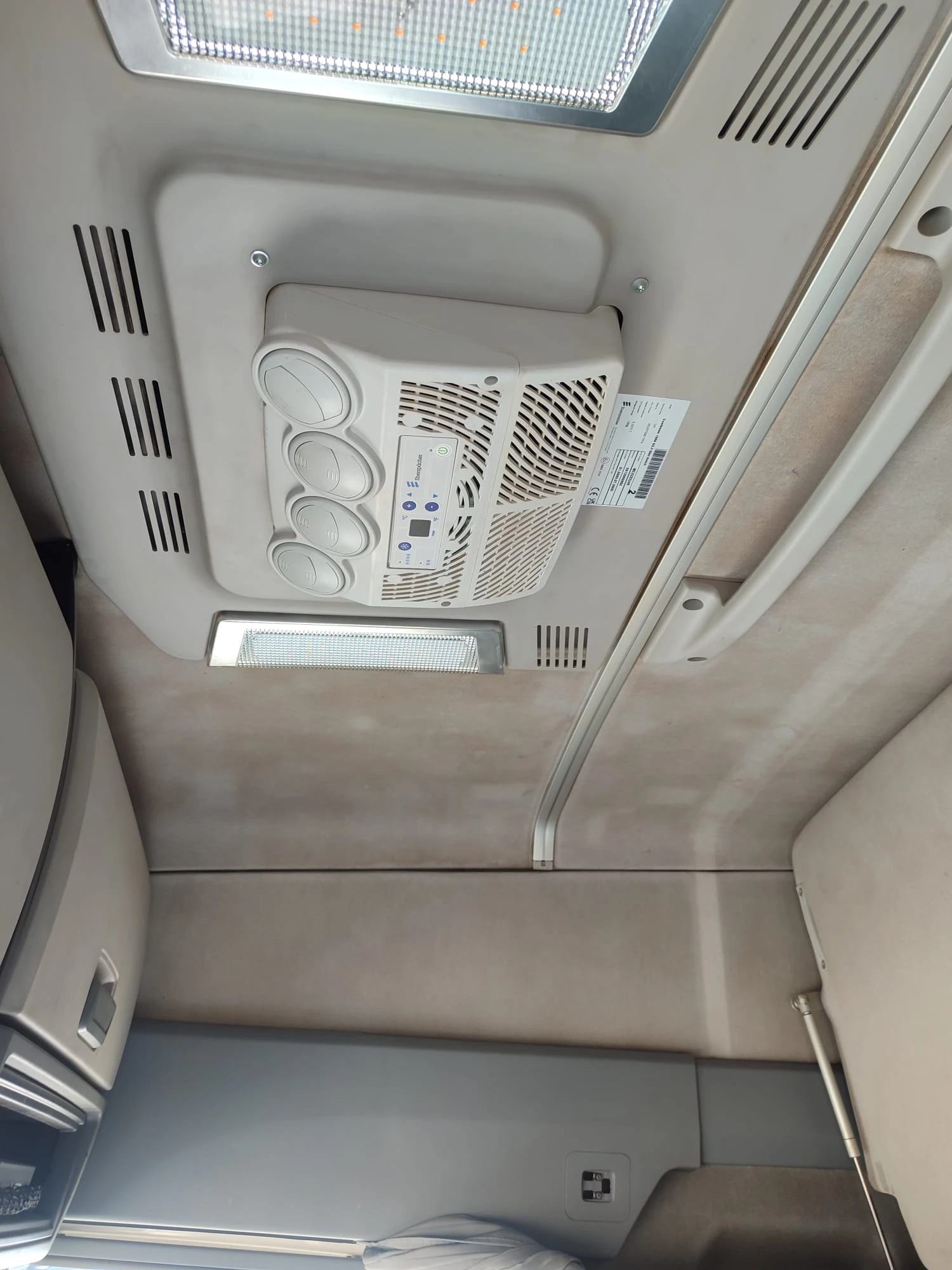 Renault T Ретардер, Охладител, снимка 5 - Камиони - 53936106