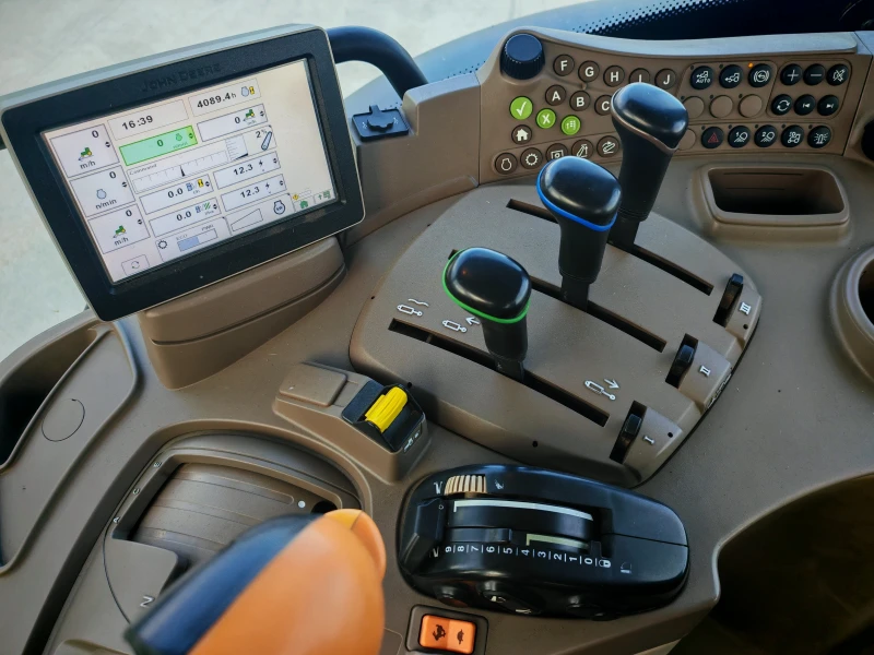 Трактор John Deere 6125R лизинг с първоначална вноска 20 %, снимка 12 - Селскостопанска техника - 52070113