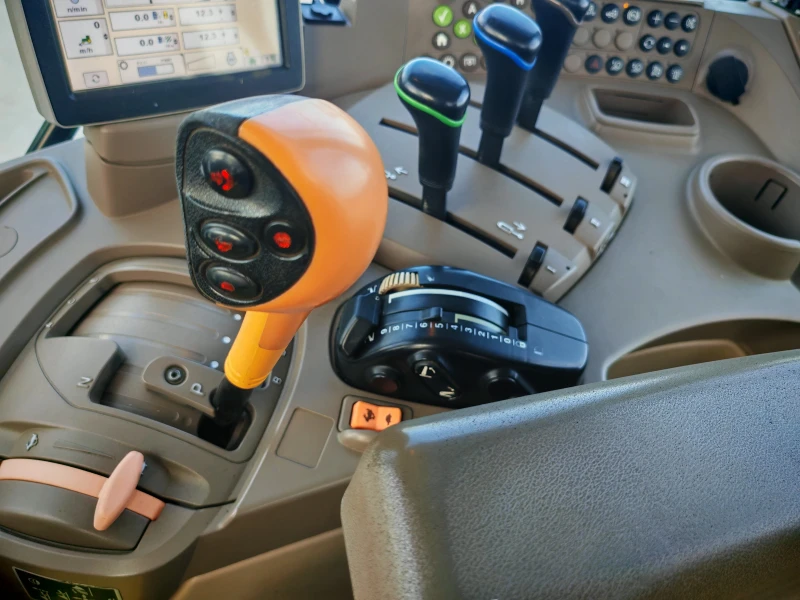 Трактор John Deere 6125R лизинг с първоначална вноска 20 %, снимка 13 - Селскостопанска техника - 52070113