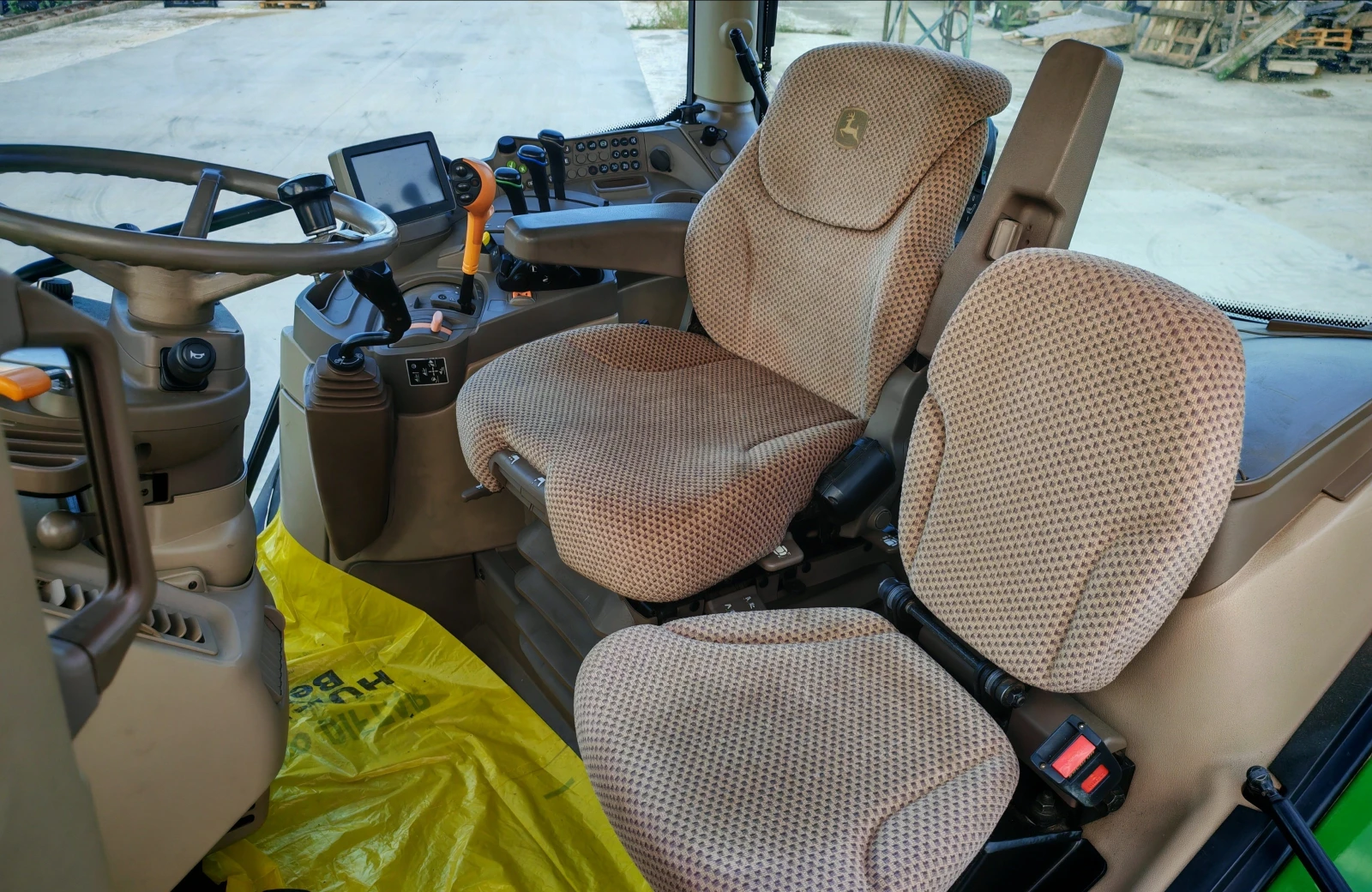  John Deere 6125R     20 % | Mobile.bg   16