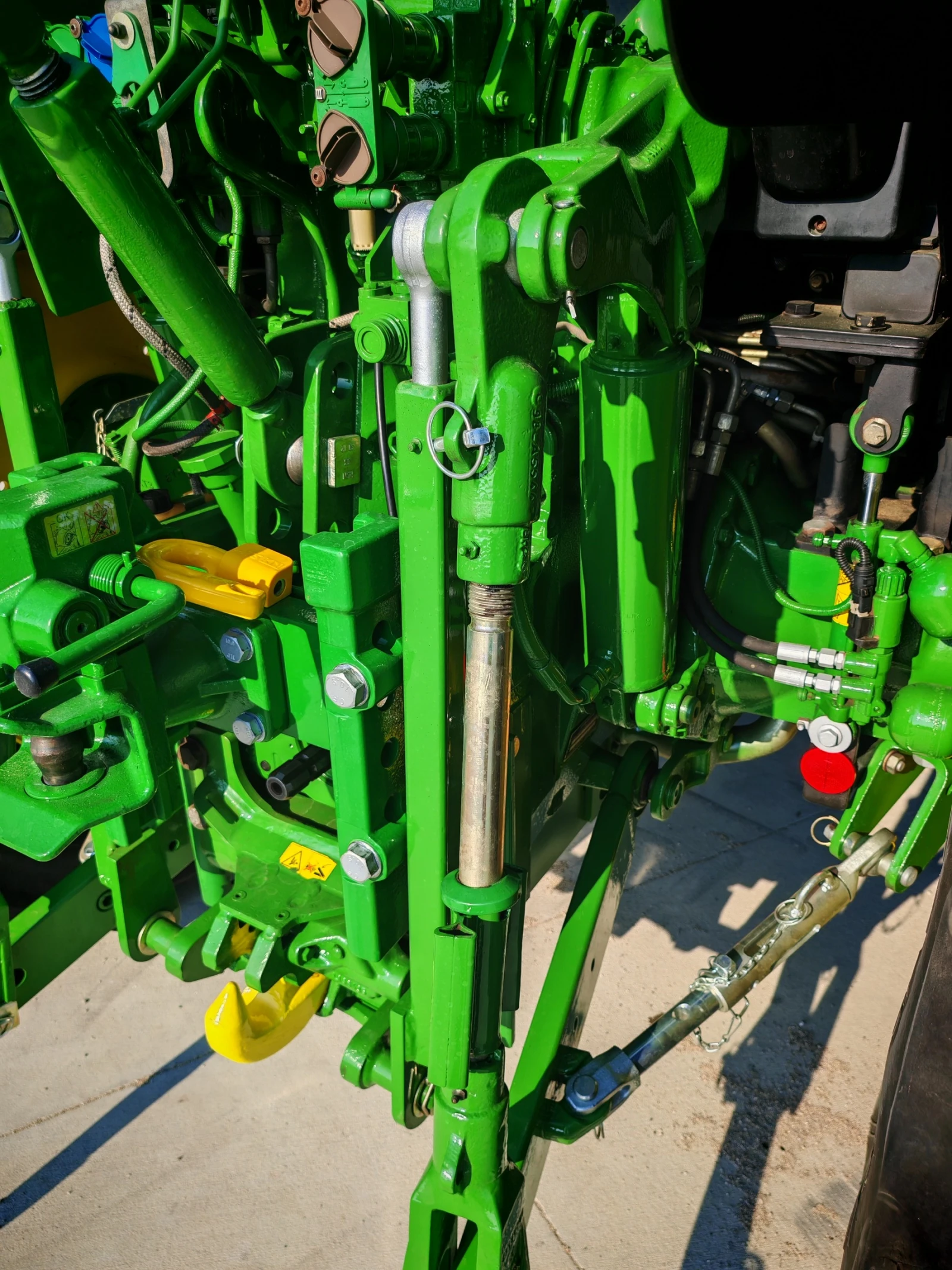  John Deere 6125R     20 % | Mobile.bg   17