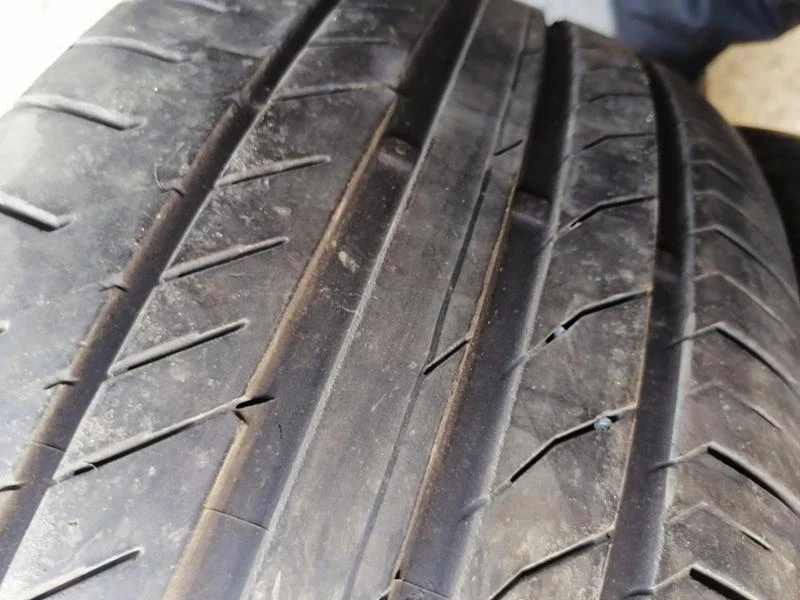 Гуми Летни 245/40R19, снимка 4 - Гуми и джанти - 31638525