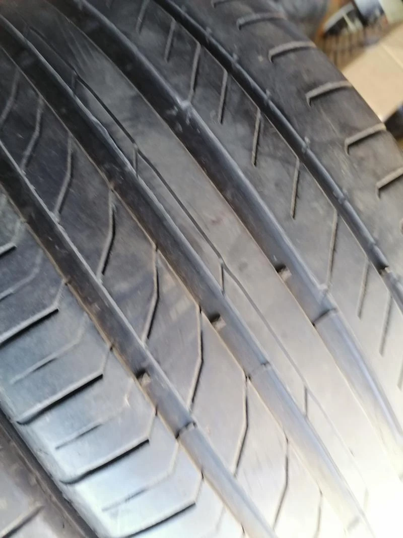 Гуми Летни 245/40R19, снимка 3 - Гуми и джанти - 31638525