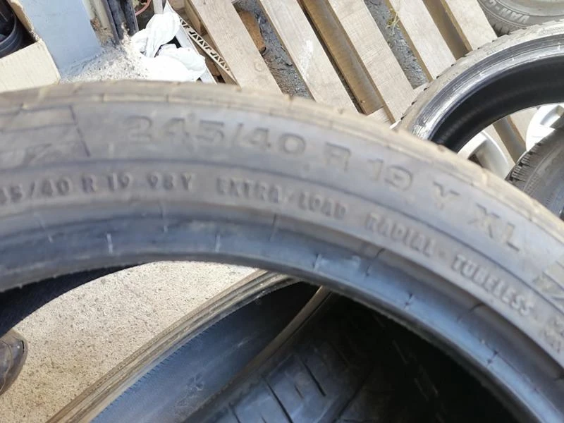 Гуми Летни 245/40R19, снимка 7 - Гуми и джанти - 31638525