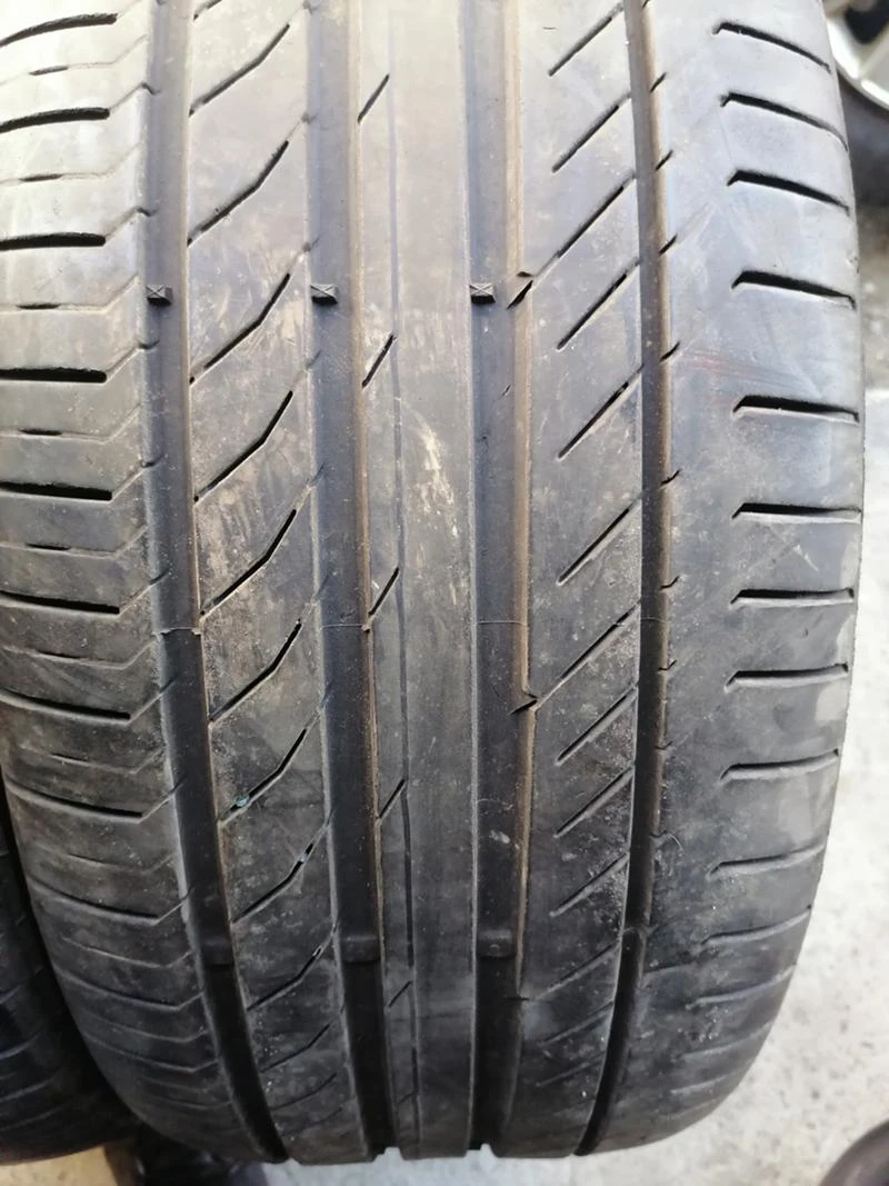 Гуми Летни 245/40R19, снимка 5 - Гуми и джанти - 31638525