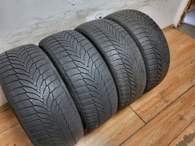 Гуми Зимни 235/55R17, снимка 7 - Гуми и джанти - 47886647