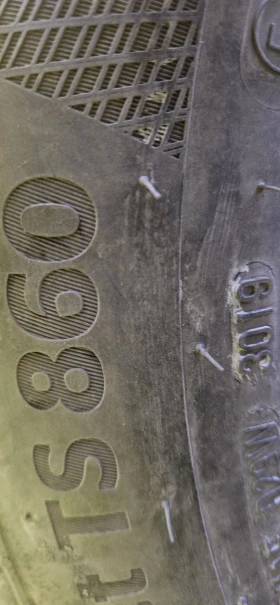 Гуми Зимни 195/65R15, снимка 4 - Гуми и джанти - 48935398