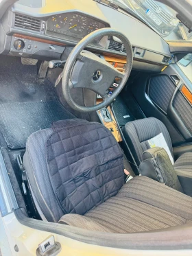 Mercedes-Benz 124 200 , снимка 10