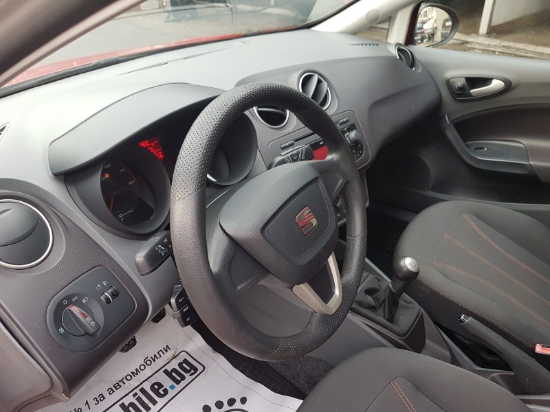 Seat Ibiza 1.2i KATO HOBA, снимка 14 - Автомобили и джипове - 43846454