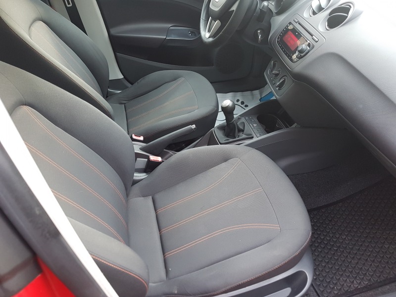 Seat Ibiza 1.2i KATO HOBA, снимка 13 - Автомобили и джипове - 43846454