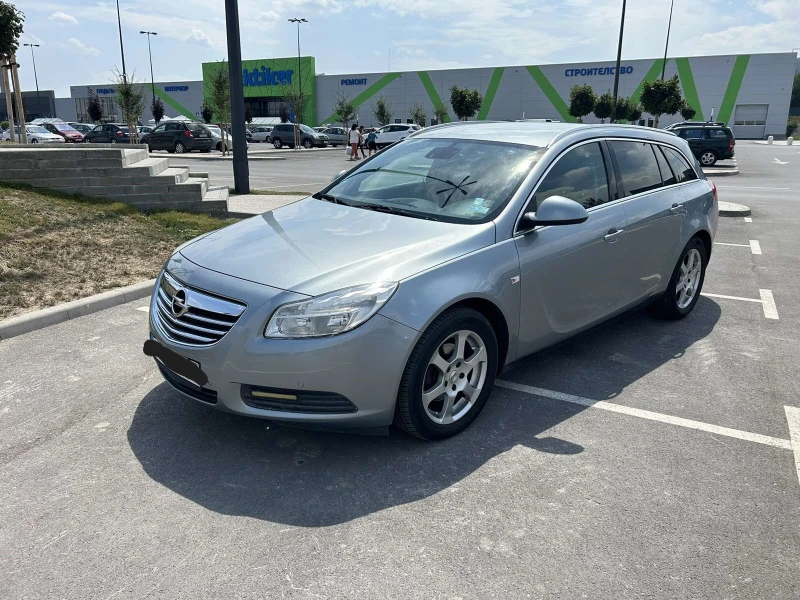 Opel Insignia, снимка 1 - Автомобили и джипове - 47123357