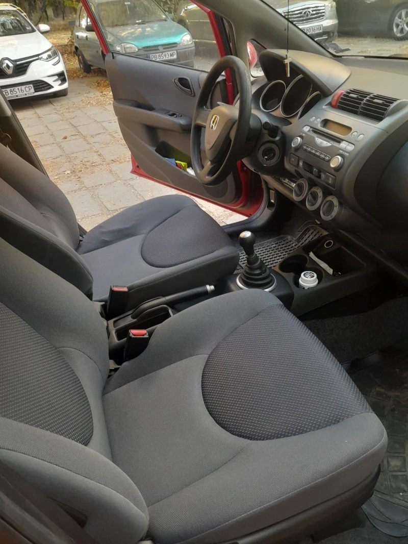 Honda Jazz, снимка 3 - Автомобили и джипове - 47675959