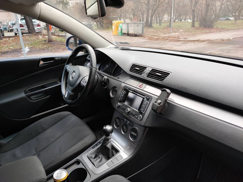 VW Passat, снимка 8 - Автомобили и джипове - 48078562