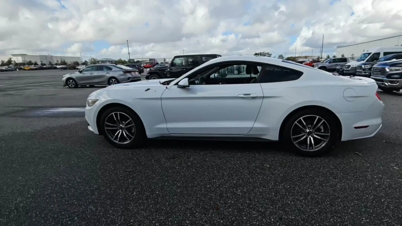 Ford Mustang EcoBoost Coupe, КРАЙНА ЦЕНА, снимка 2 - Автомобили и джипове - 48405866