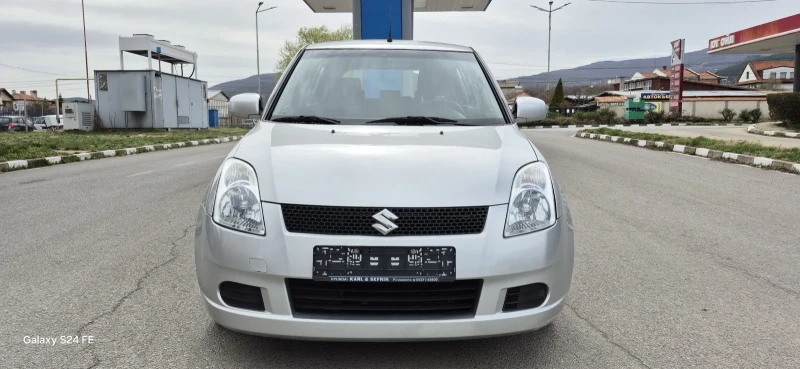 Suzuki Swift 1.3i КАТО НОВ, снимка 3 - Автомобили и джипове - 49505170