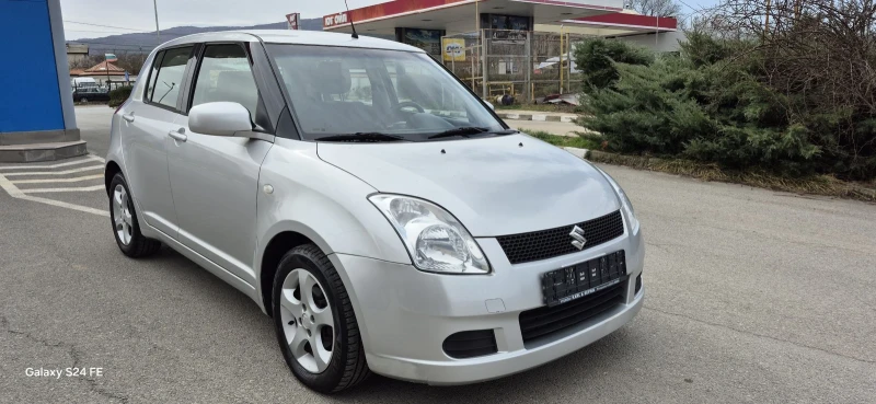 Suzuki Swift 1.3i КАТО НОВ, снимка 1 - Автомобили и джипове - 49505170