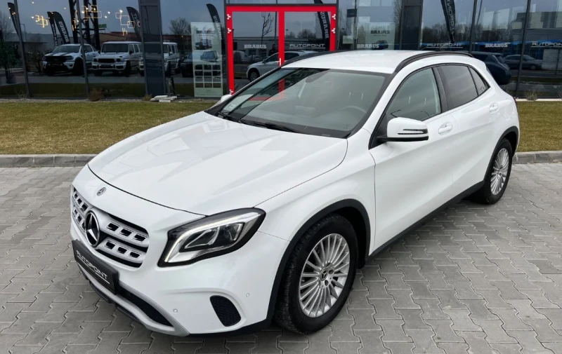 Mercedes-Benz GLA 180 64 000 км Нави Лед, снимка 7 - Автомобили и джипове - 52662982