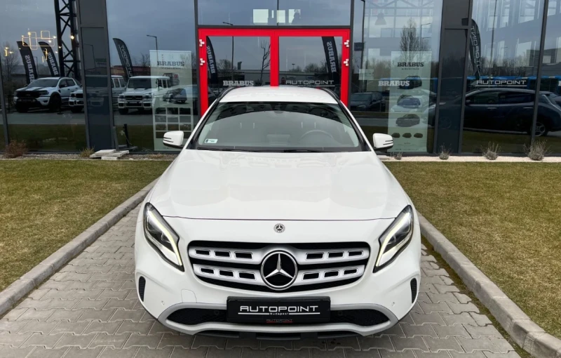 Mercedes-Benz GLA 180 64 000 км Нави Лед, снимка 8 - Автомобили и джипове - 52662982