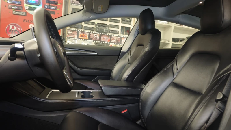 Tesla Model 3 Performance, снимка 10 - Автомобили и джипове - 51811766