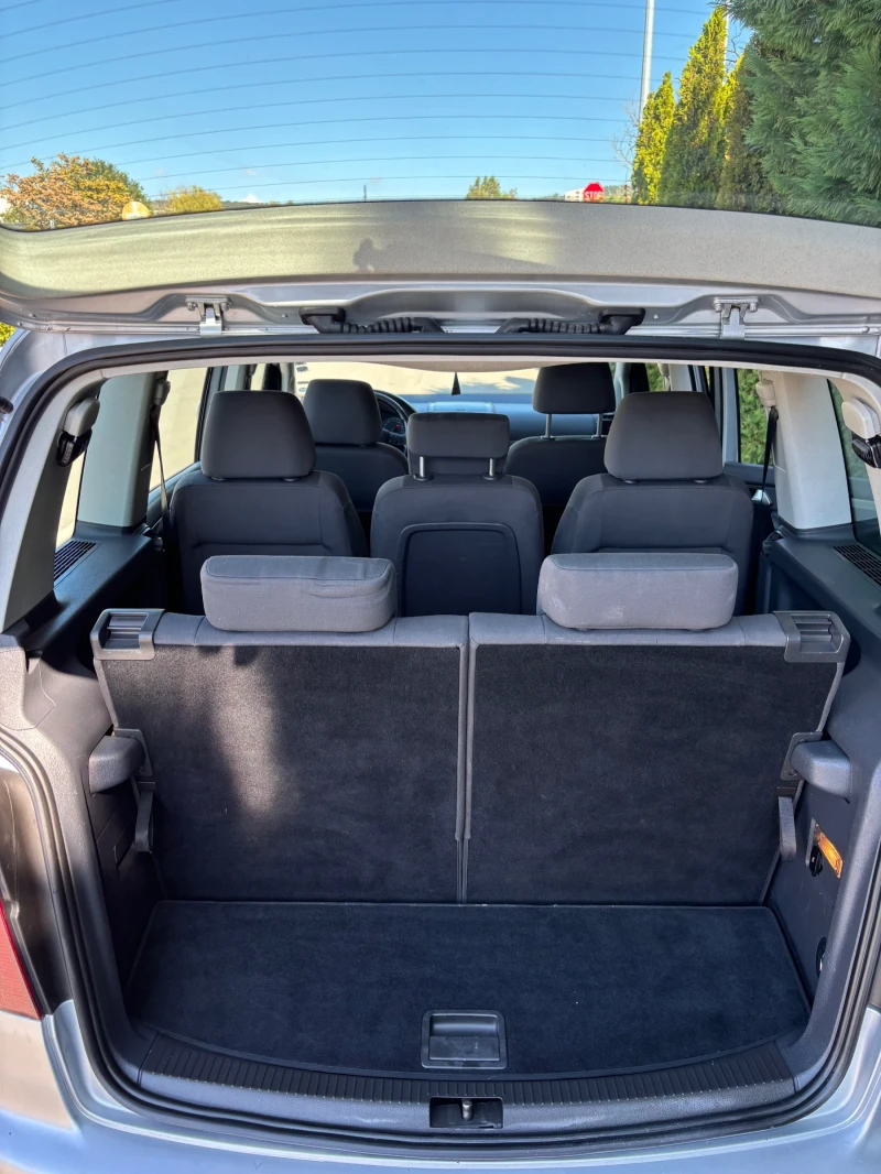 VW Touran 2.0 TDI 140кс , снимка 17 - Автомобили и джипове - 52102968