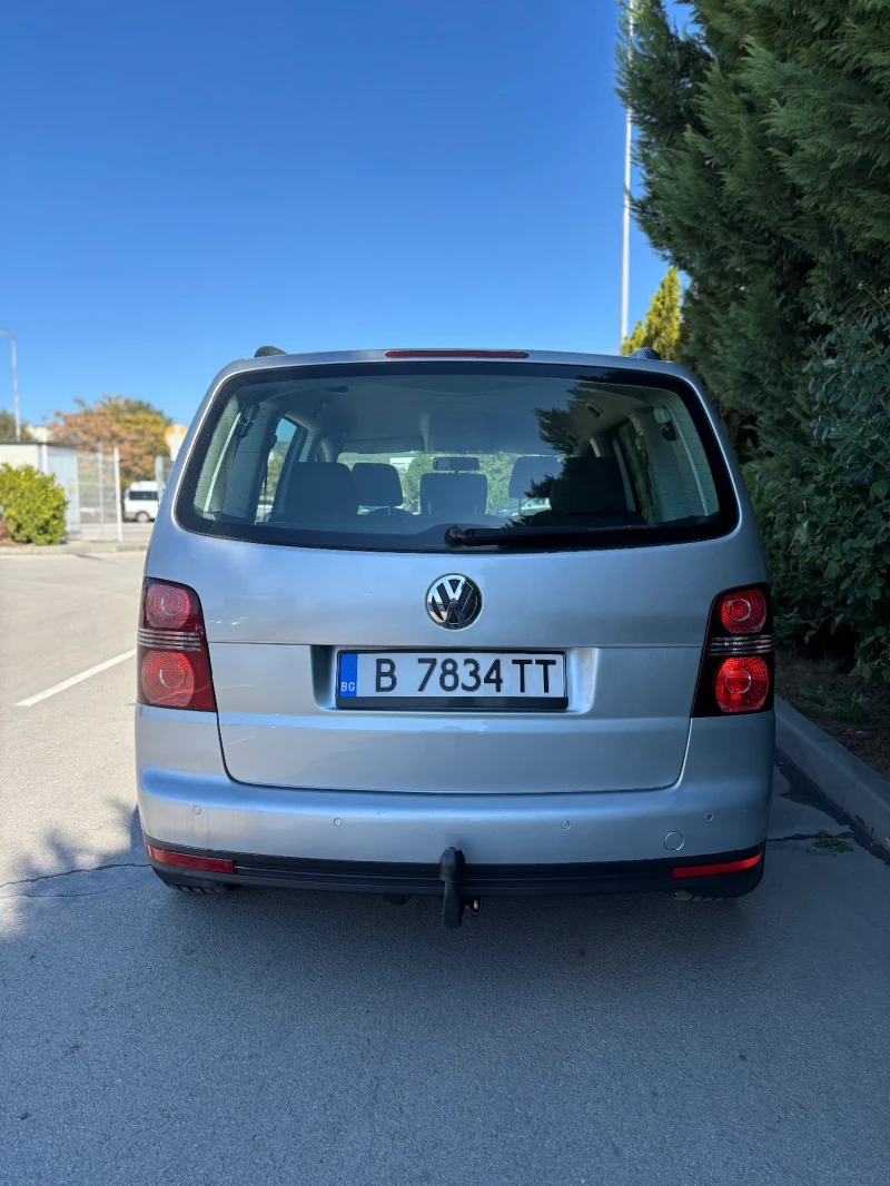 VW Touran 2.0 TDI 140кс , снимка 6 - Автомобили и джипове - 52102968