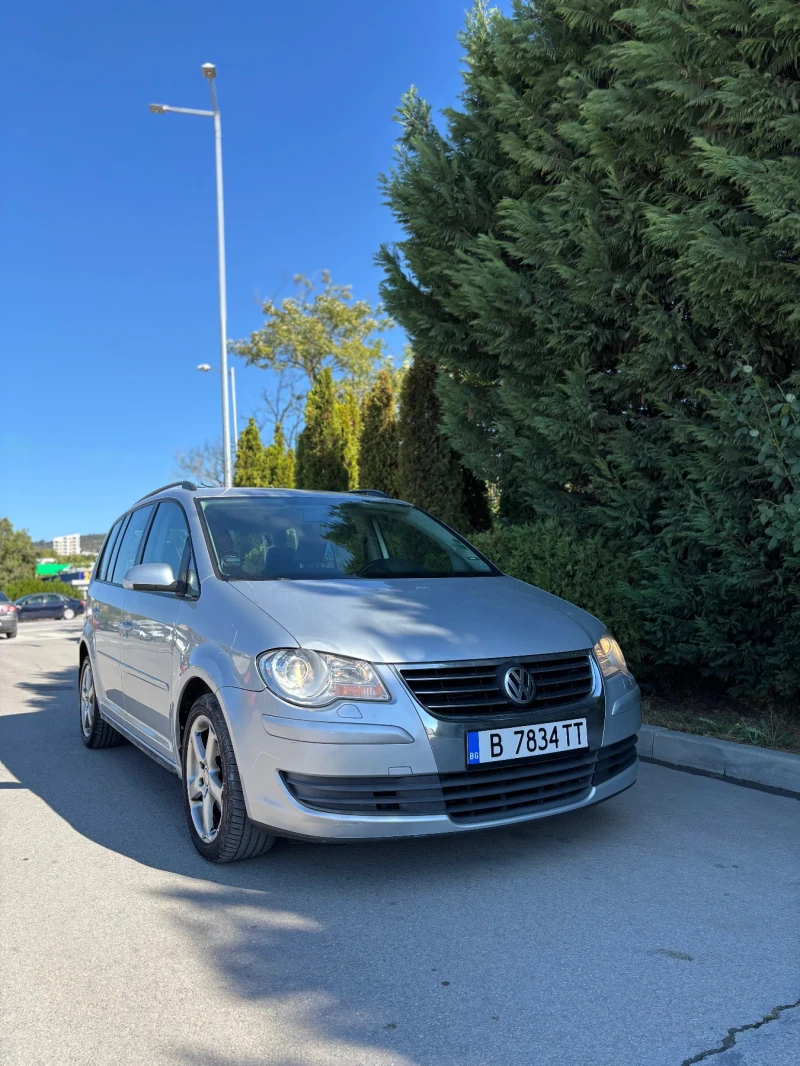 VW Touran 2.0 TDI 140кс , снимка 2 - Автомобили и джипове - 52102968