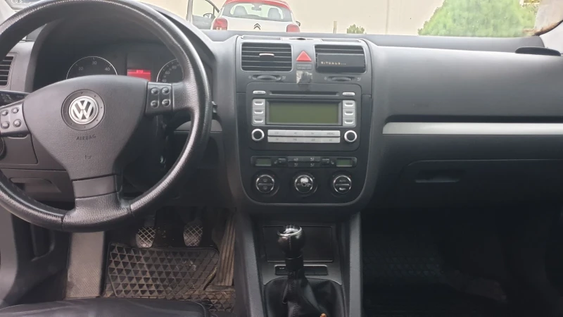VW Golf 2.0 TDI 140 к.с, снимка 7 - Автомобили и джипове - 52265847