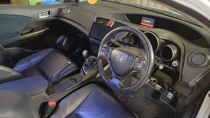 Honda Civic, снимка 2 - Автомобили и джипове - 53270570